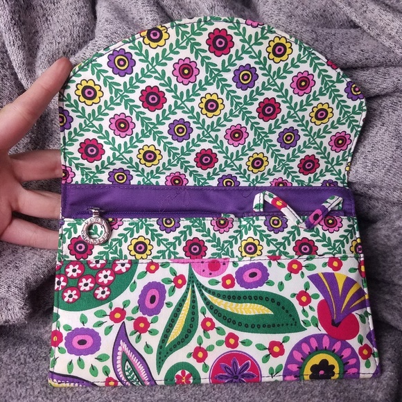 Vera Bradley Floral Envelope Clutch Bag - Picture 2 of 8